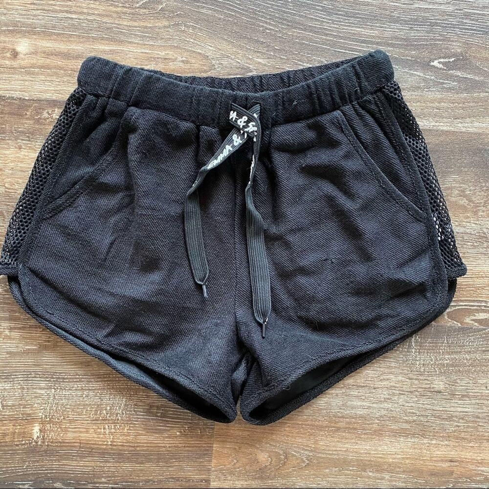 LF Emma + Sam Pull On Mesh Panel Drawstring Shorts Size Small